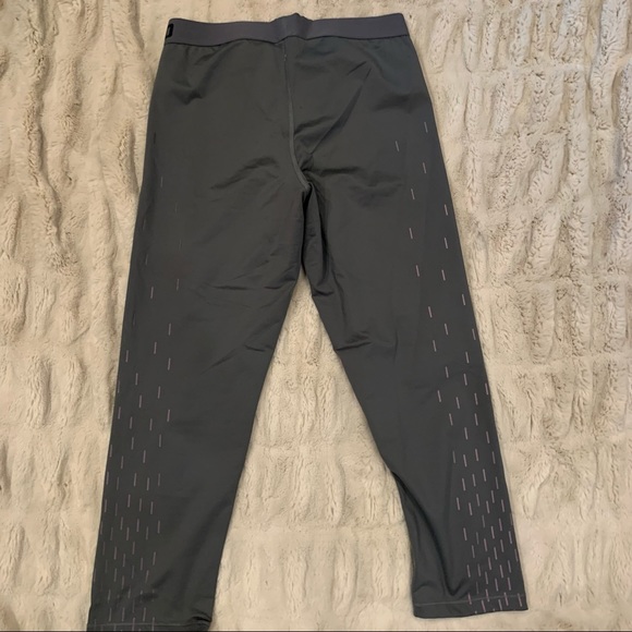Rare Nike pro leggings - Picture 3 of 3
